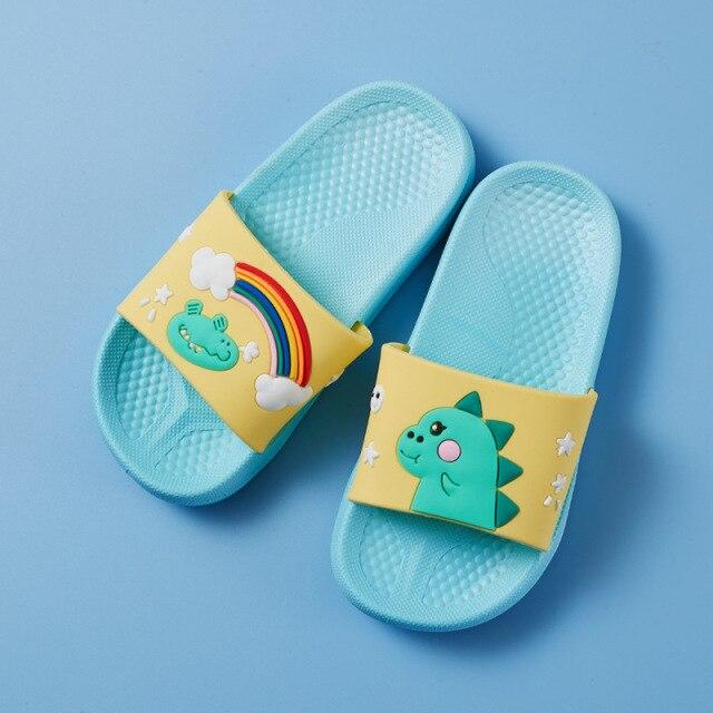 Chaussons Dinosaure Arc en Ciel bleu clair